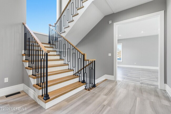 Building Photo - 84 Cooper Ave