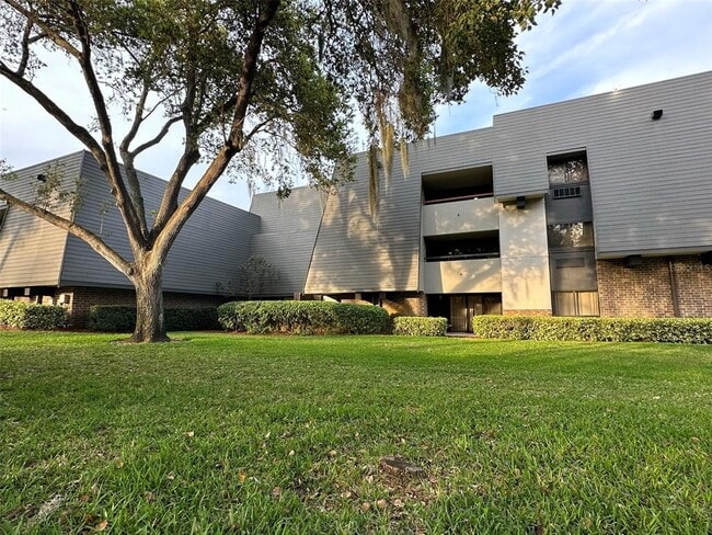 Building Photo - 36750 US-19