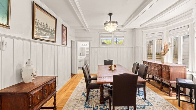 Building Photo - 27 S Oakland Ave