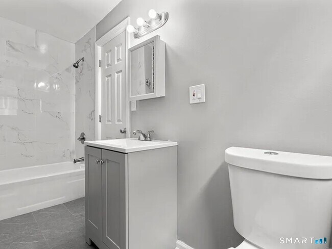 Building Photo - 31 Whittier St