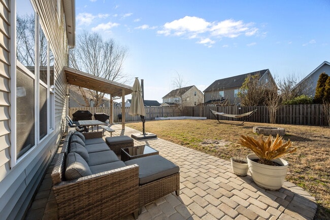 Building Photo - 115 Hampton Dr