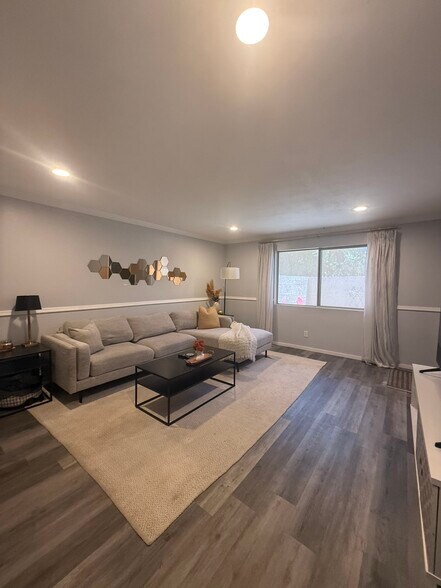 Building Photo - 4426 N 28th St