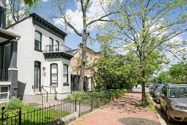 Building Photo - 401 Constitution Ave NE
