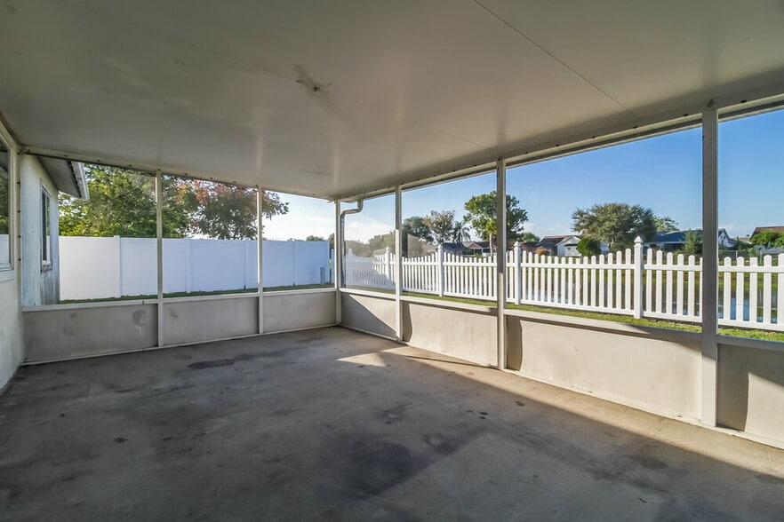 Building Photo - 1533 Colony Ave