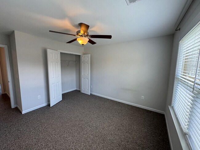 Building Photo - South AVL - Beautiful, Spacious, Versatile...