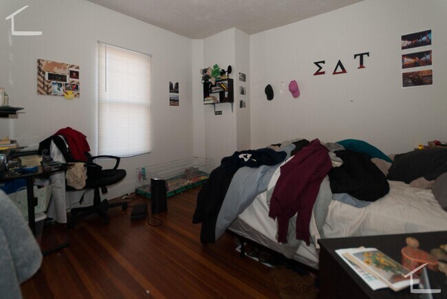 Building Photo - Allston Village BU 5-Bed/2-Bath SEPT