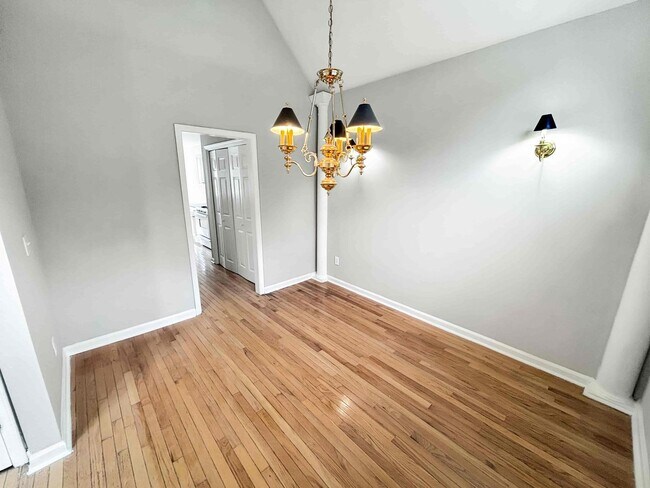 Building Photo - 2092 Drogheda Ln