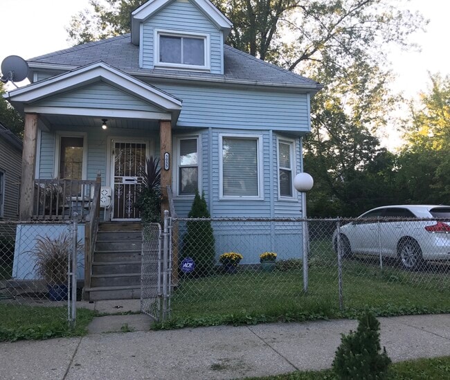 Building Photo - 5055 Fischer St