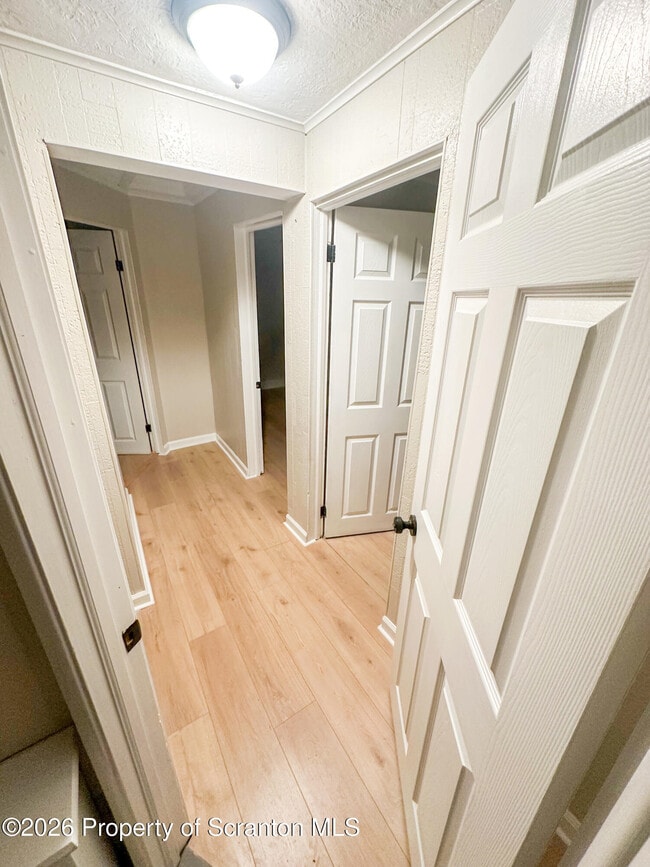 Building Photo - 833 George St