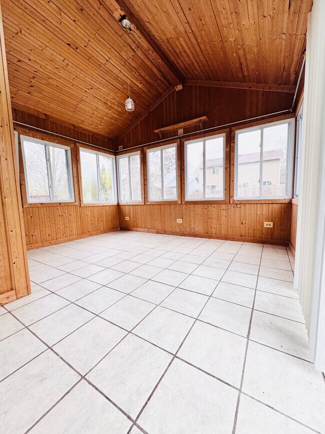 Building Photo - 1285 Haverhill Cir