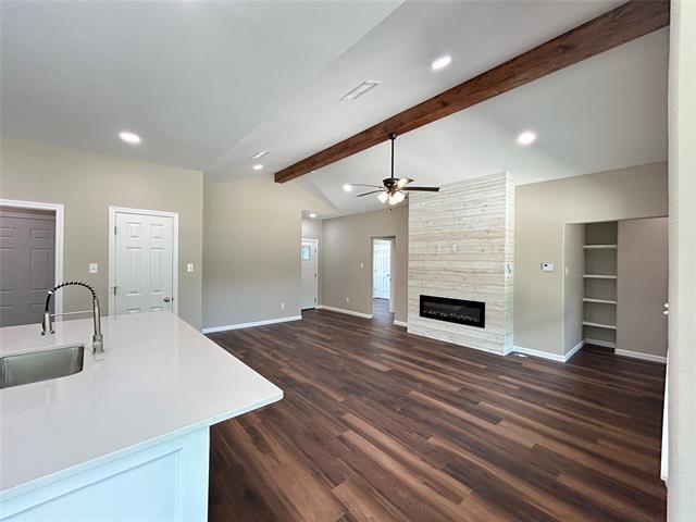 Building Photo - 923 Putman St