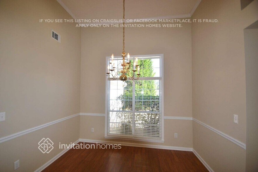 Building Photo - 290 Baldwin Ct