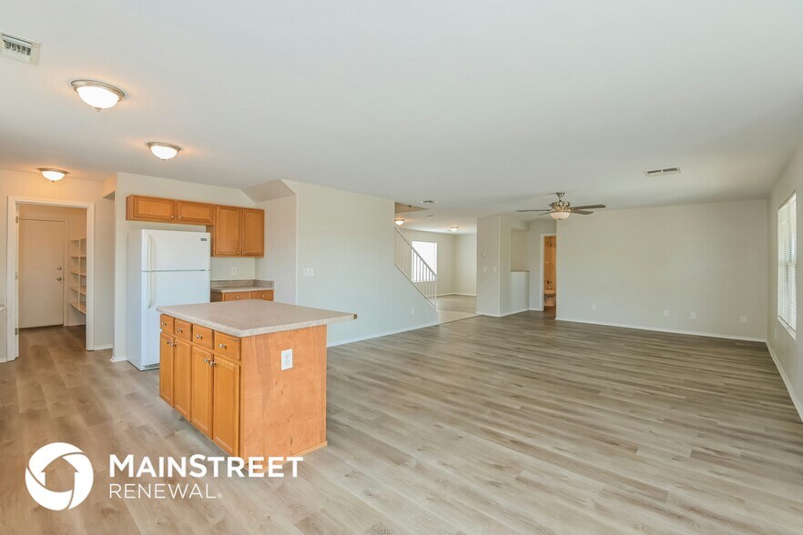 Building Photo - 5090 E Butterweed Dr