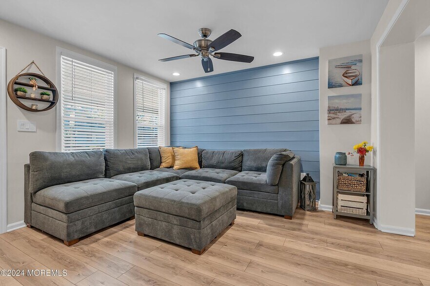 Primary Photo - 28 Morford Pl