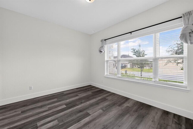 Building Photo - 104 Joseph Hawkins Ln