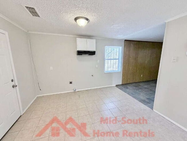 Building Photo - 3205 Madewell St