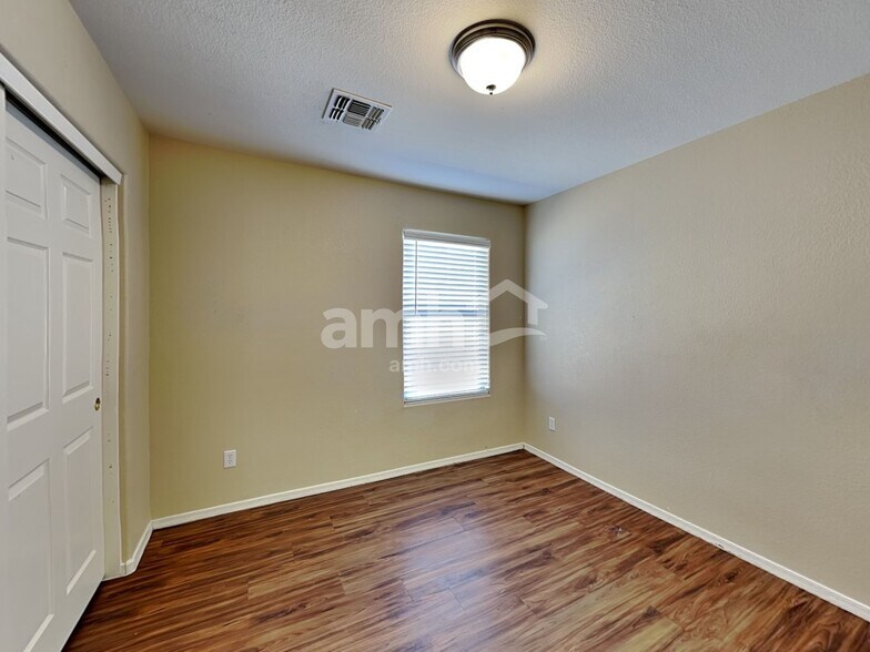 Building Photo - 25788 W Nancy Ln