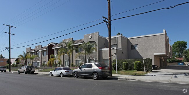 Building Photo - Ventura Canyon Apartments