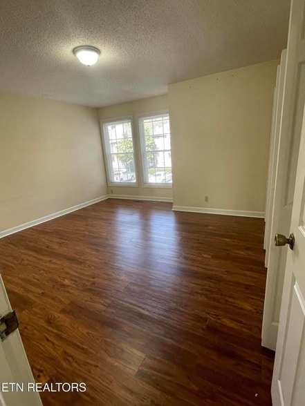 Building Photo - 122 Arcadia Ln