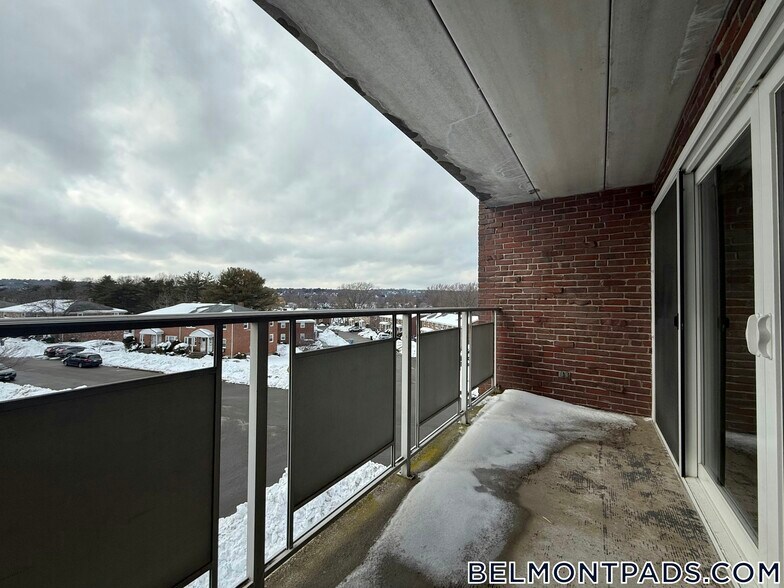 Building Photo - 55 Hill Rd