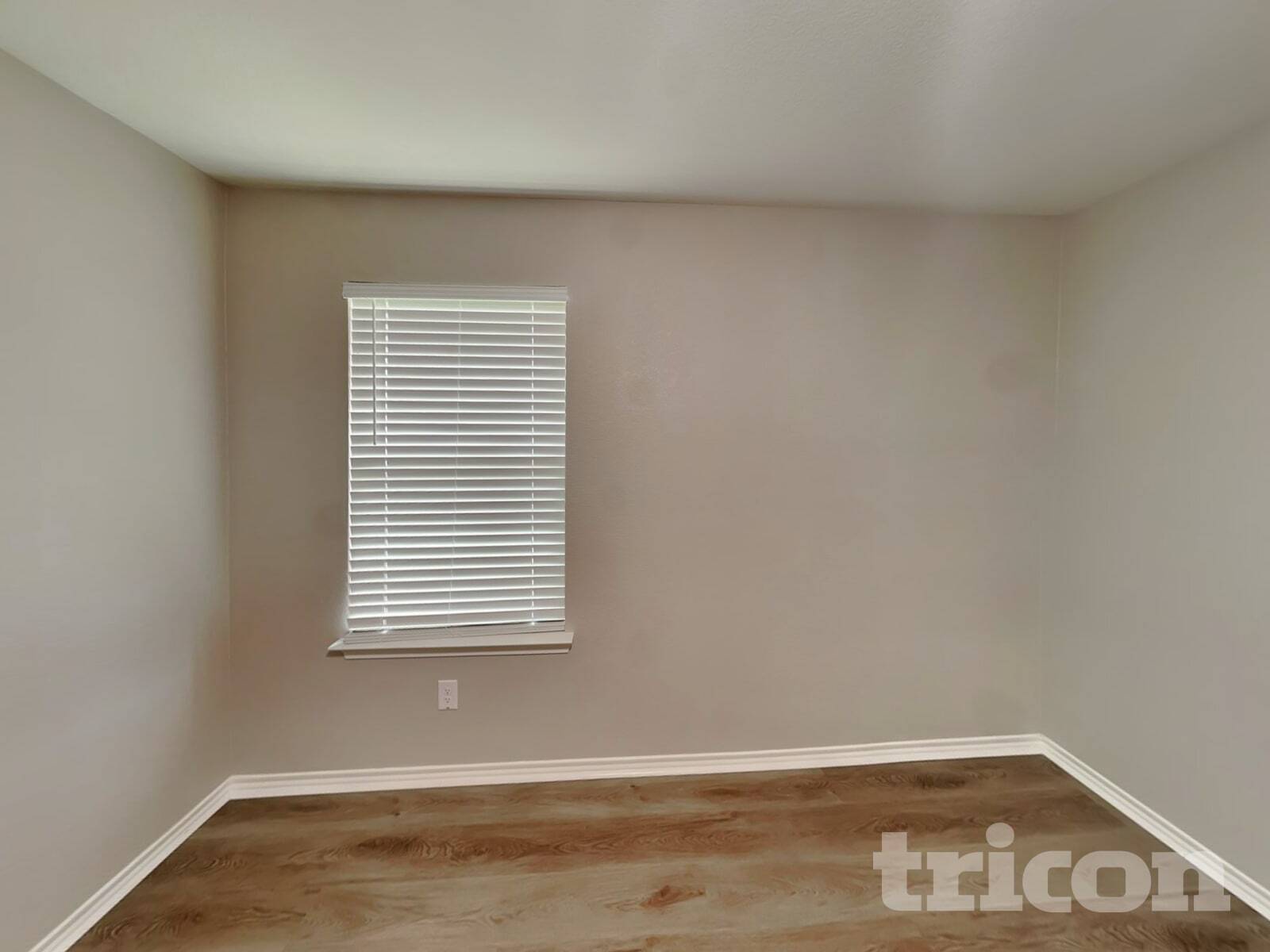 Building Photo - 636 Excelsior Dr