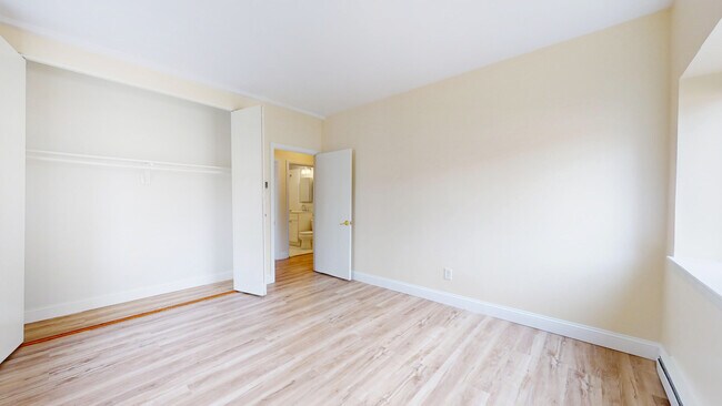 Building Photo - 525 Highland Ave