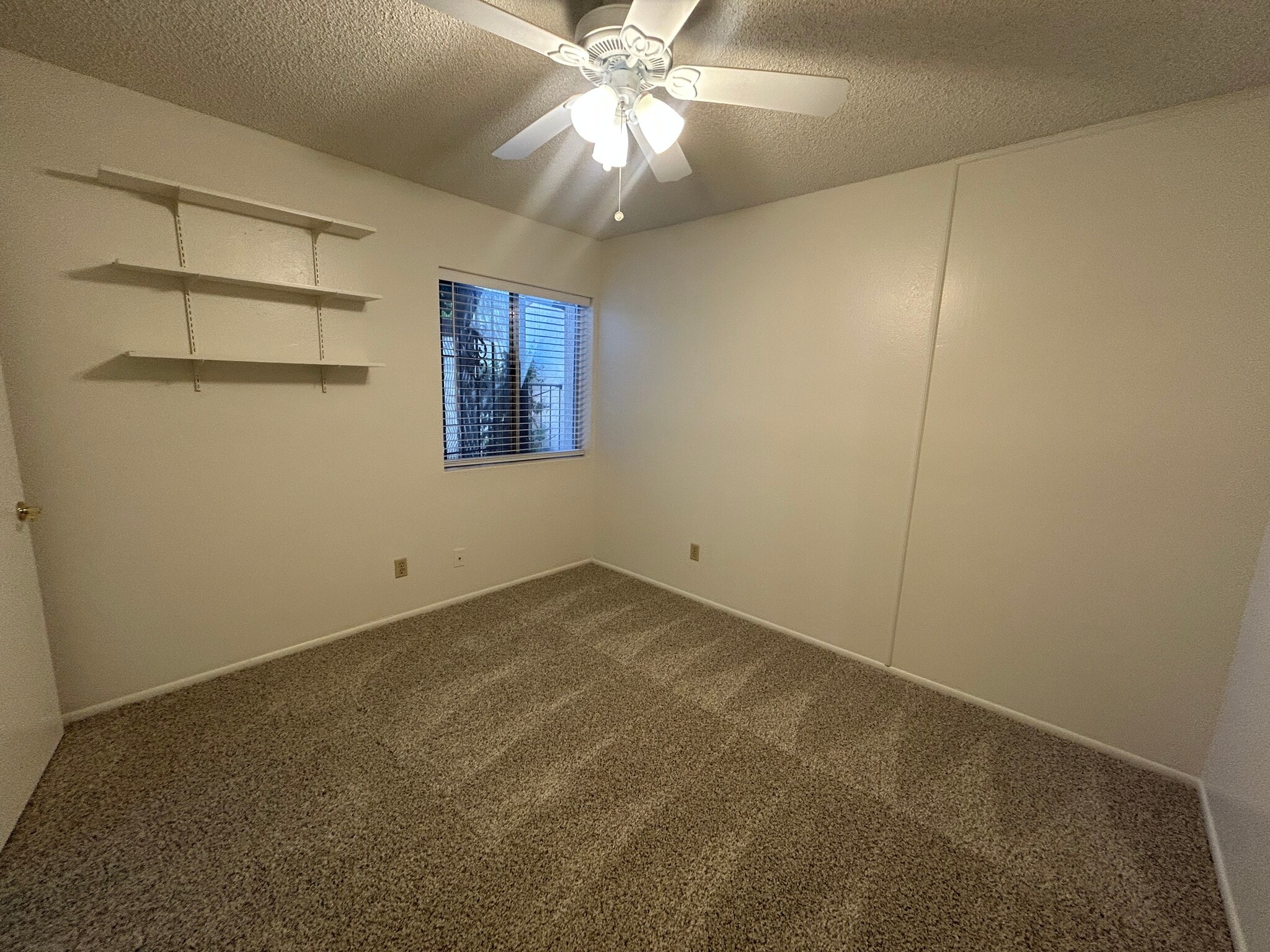 Building Photo - 4513 W McLellan Rd