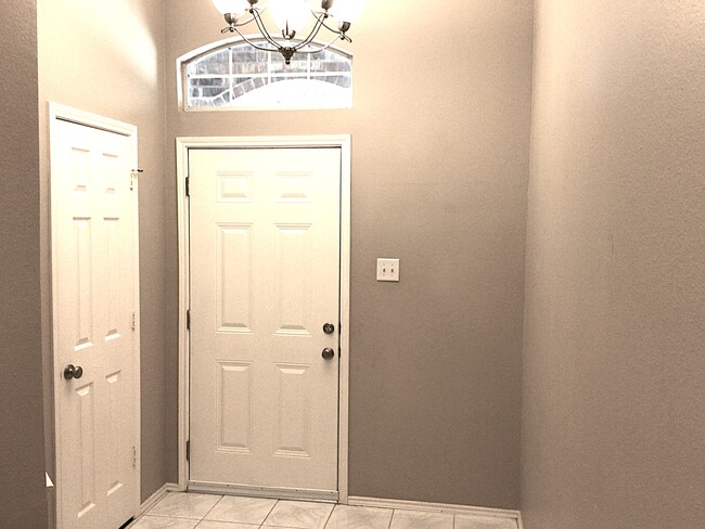 Building Photo - 15639 Barber Grove Ln
