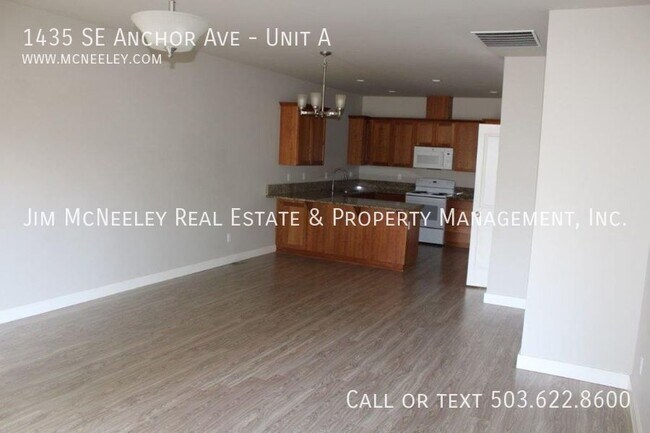 Building Photo - 1435 SE Anchor Ave