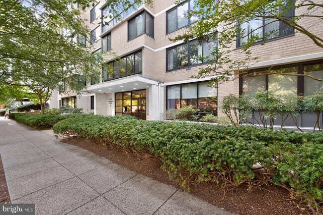 Building Photo - 2030 F St NW
