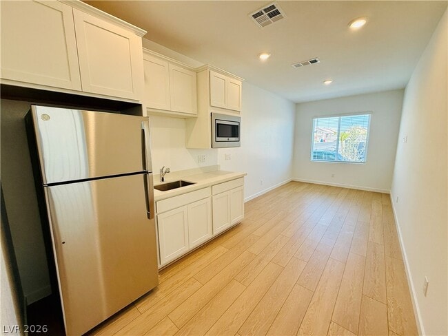 Building Photo - 8341 Caldera Hls Ave