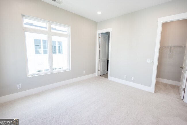 Building Photo - 708 Banton Dr NW