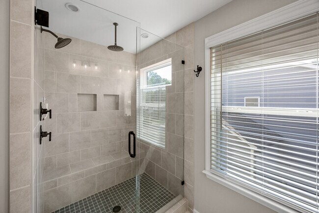 Building Photo - 5080 Mooreland Oaks Way