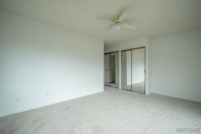 Building Photo - Newly Renovated 3 BD/2 BA Home with 2 Car ...
