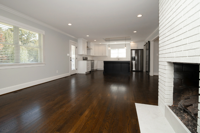 Building Photo - 5329 Seacroft Rd