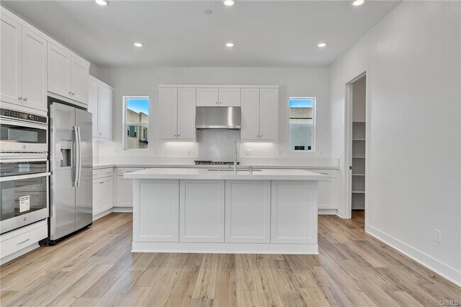 Building Photo - 129 Biome