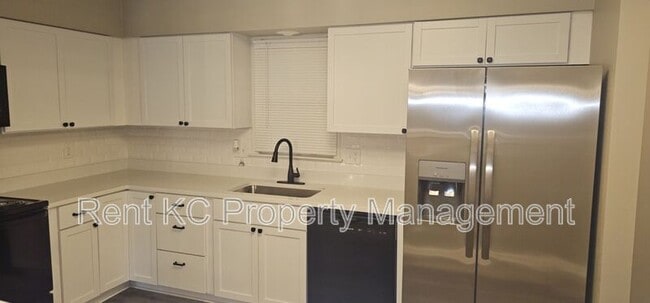 Building Photo - 809 NE 74th St