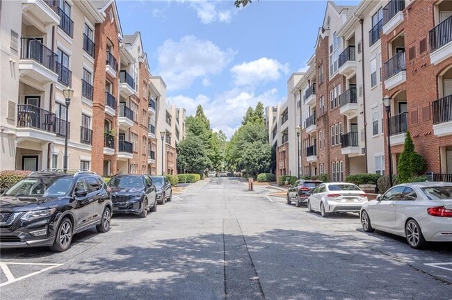 Building Photo - 1850 Cotillion Dr