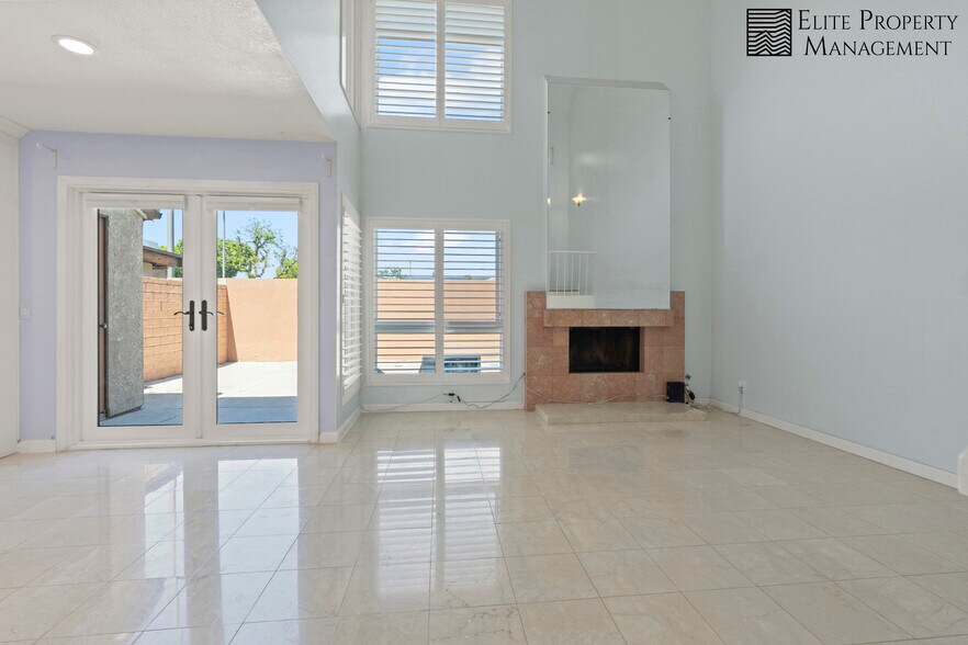 Building Photo - 1409 Athena