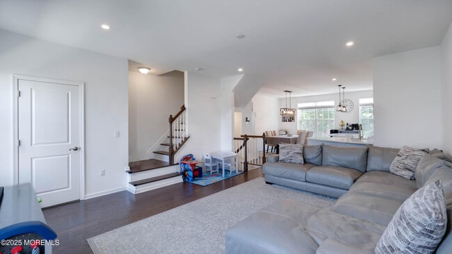 Building Photo - 309 Spirit Wy