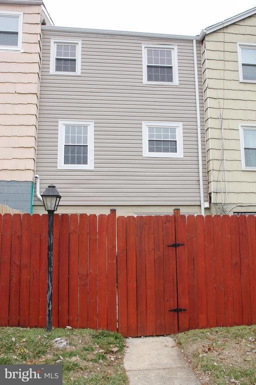 Building Photo - 12307 Chesterton Dr