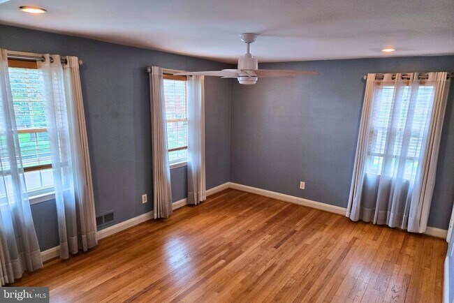 Building Photo - 8624 Drumwood Rd