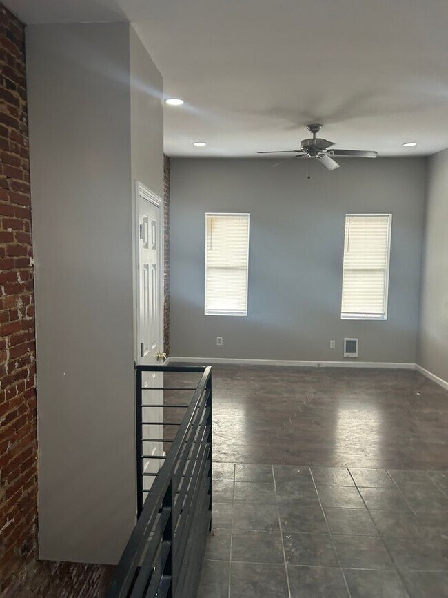 Building Photo - 3422 Braddock St