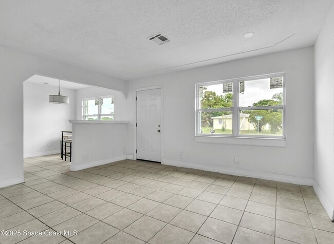 Building Photo - 3312 Plummer Cir