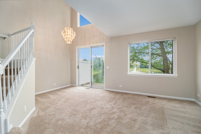 Building Photo - 3071 Autumn Lake Dr