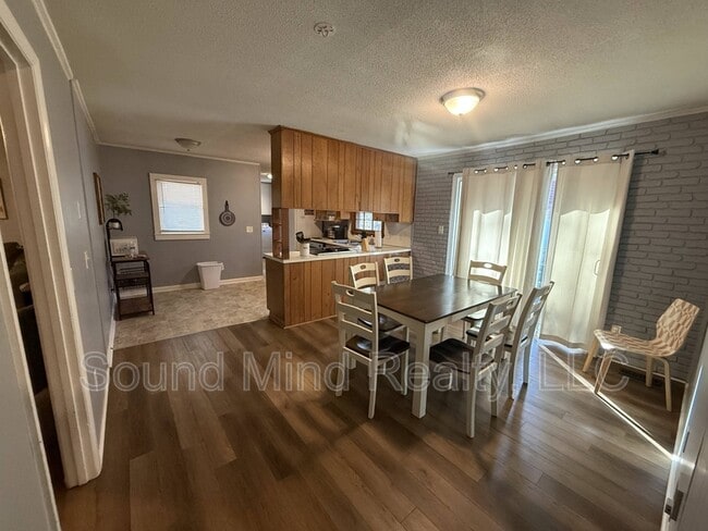 Building Photo - 1009 Springview Trail