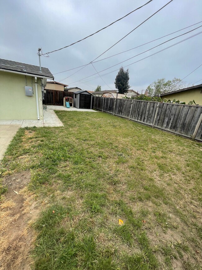 Building Photo - 1534 Ventura Way