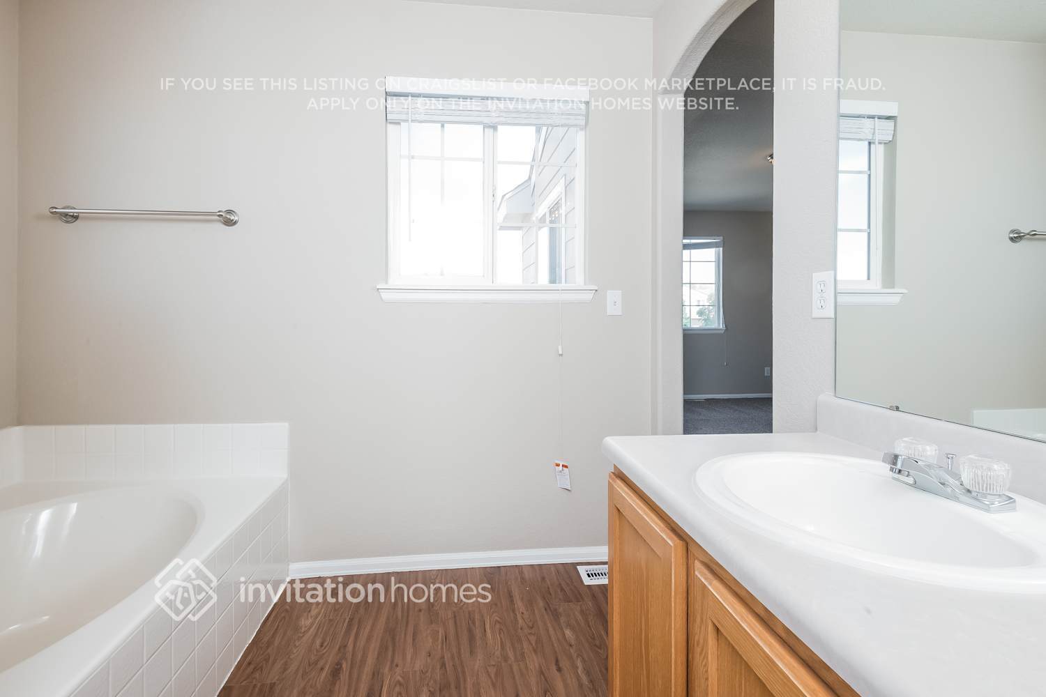 Building Photo - 14378 E 47th Dr
