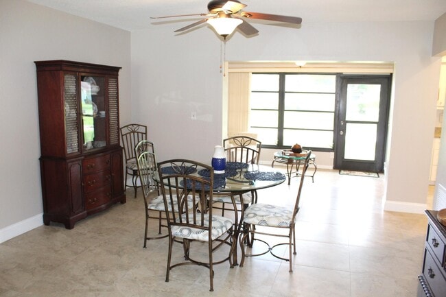 Building Photo - 4435 Pandana Tree Rd
