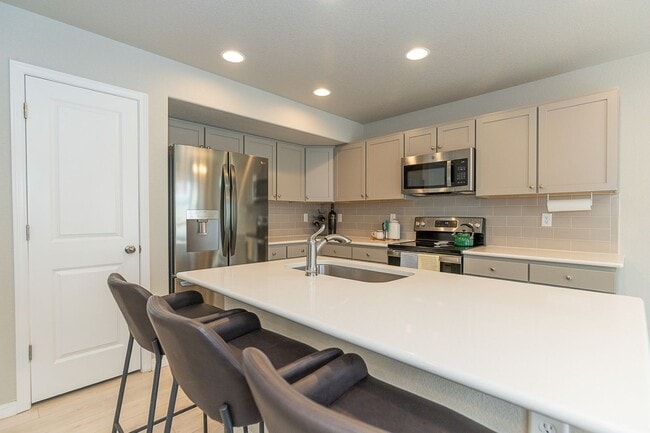 Building Photo - 4535 Samaritan Lp